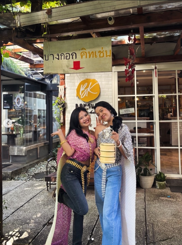 Dress up in Sabai and Capture your Moment